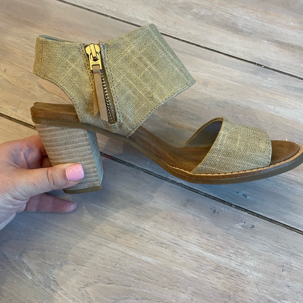 Tom’s Champagne Metallic Foil Woven Women's Wedge